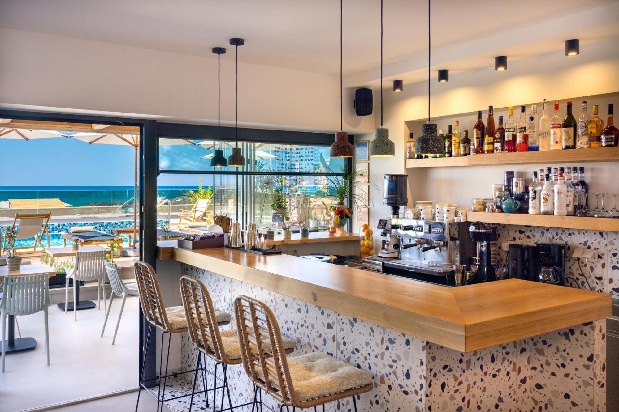 Calla Luxury Seafront Suites Rétino Exterior foto
