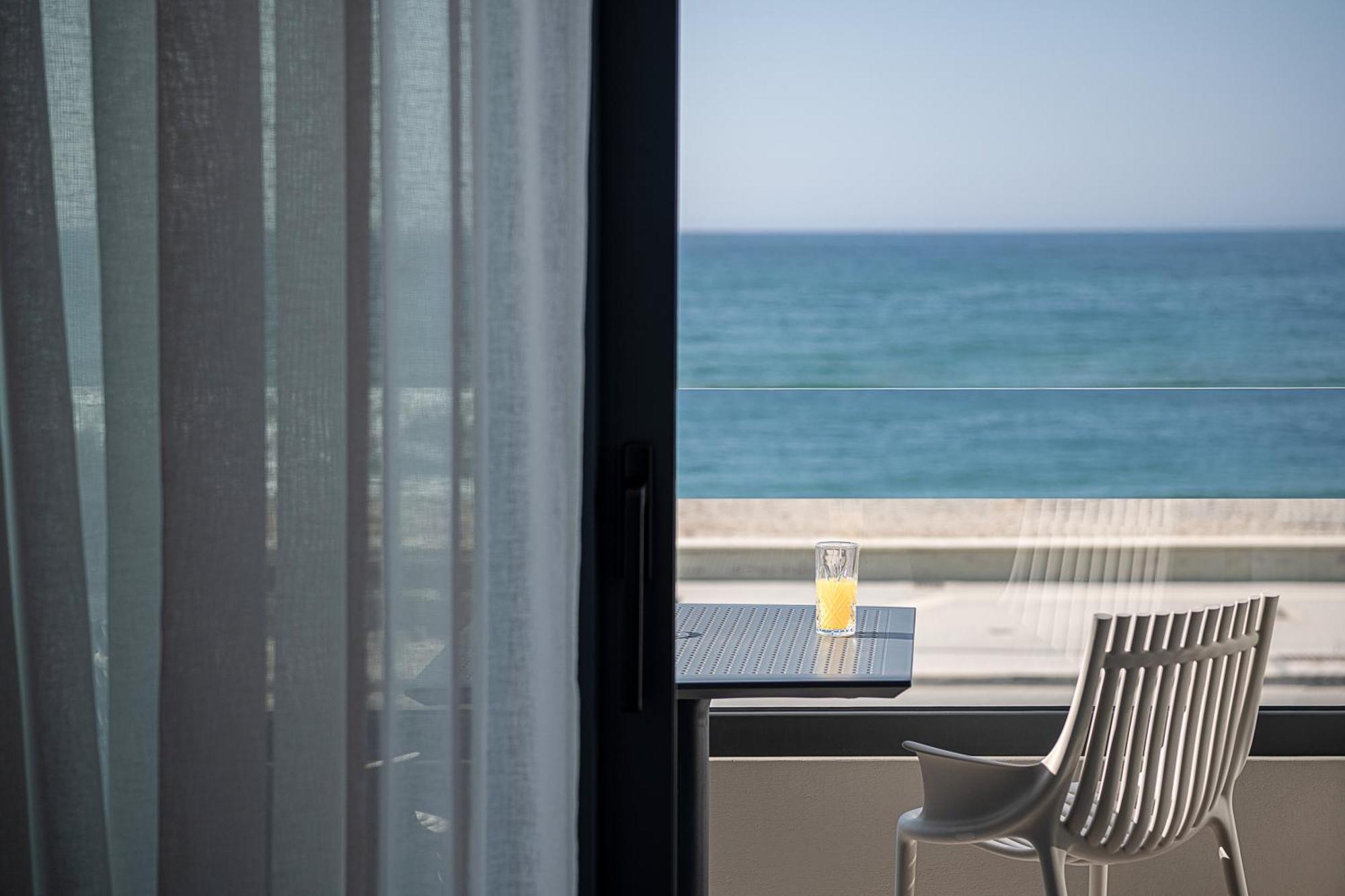Calla Luxury Seafront Suites Rétino Exterior foto