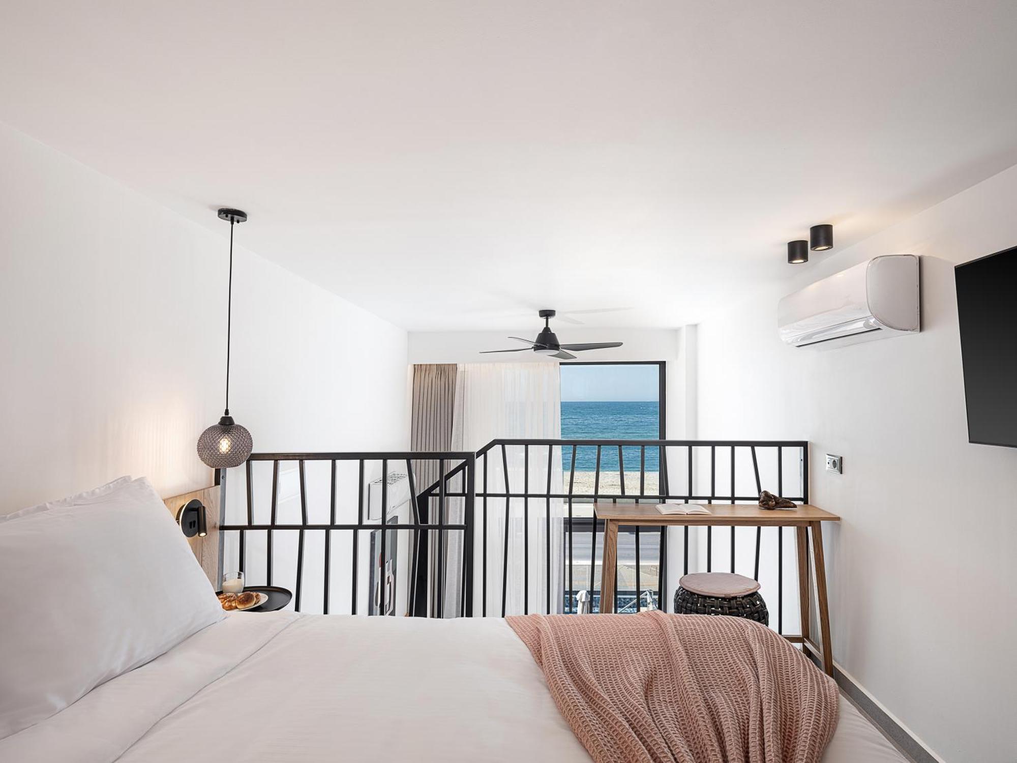 Calla Luxury Seafront Suites Rétino Exterior foto